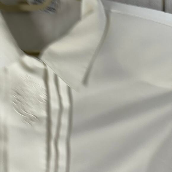 Boston Traveler Blouse Women Size 10 White Long Sleeves Office Minimalist STAIN - Picture 3 of 7